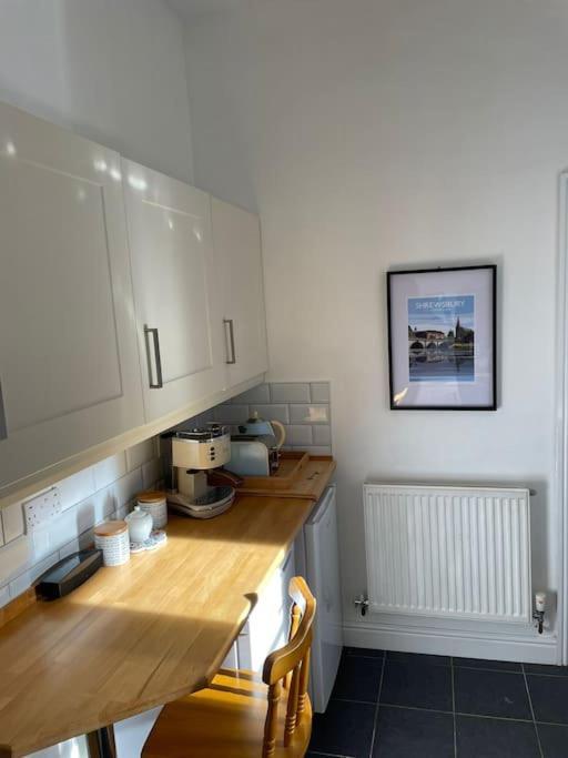 Entire Ground Floor Town Flat - Fully Equipped And Stunning. Apartment Shrewsbury Exterior photo